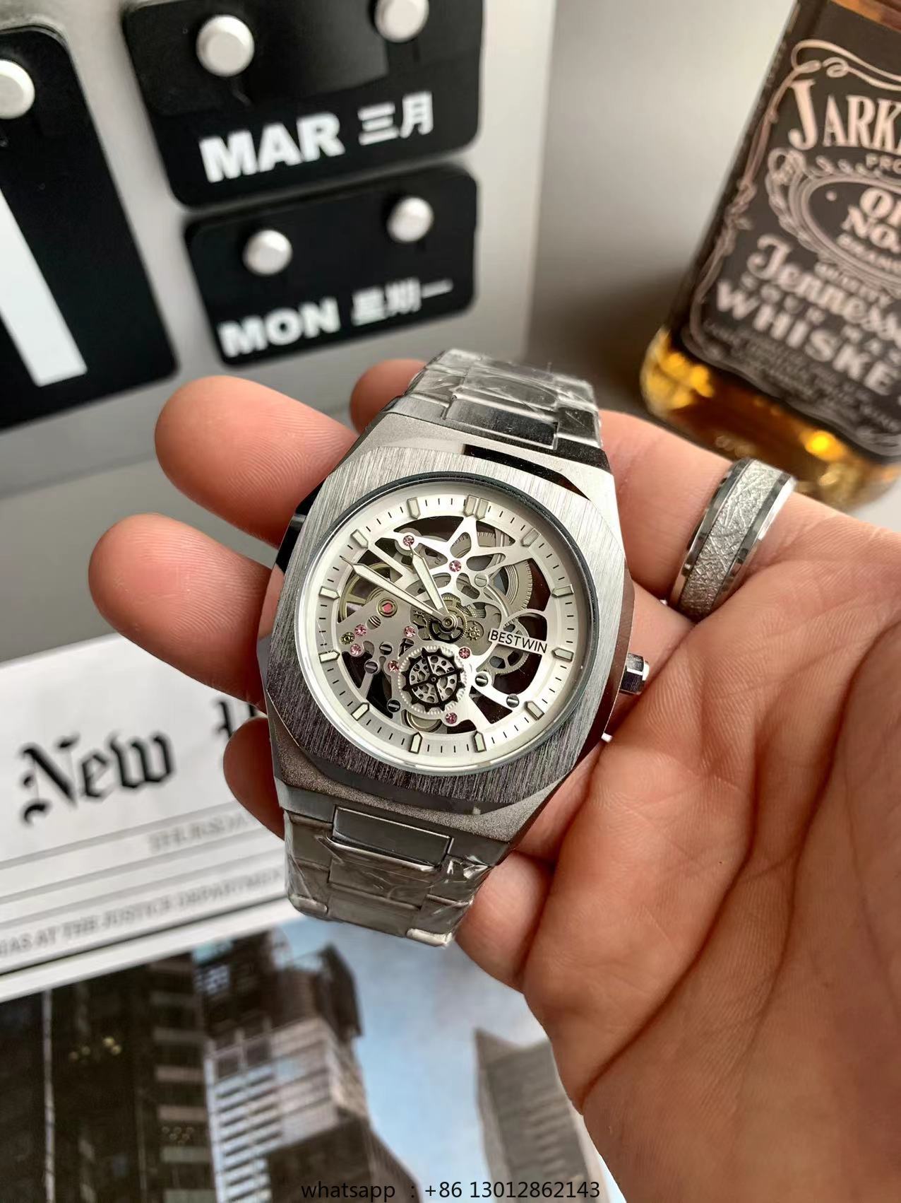 Steel strip waterproof persona - đánh giá và giá Luxury Watch Green