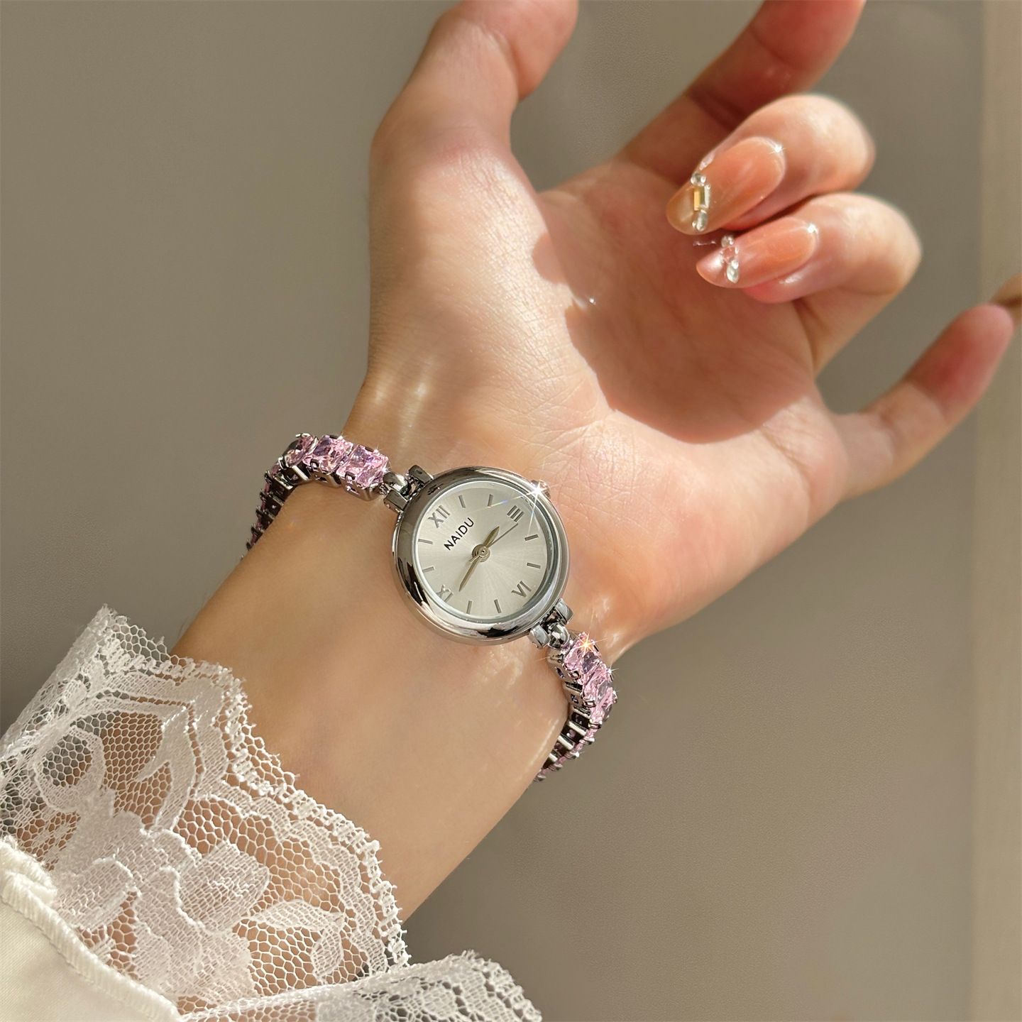 New Fashion Diamond-encrusted  - đánh giá và giá Luxury Watch Levels