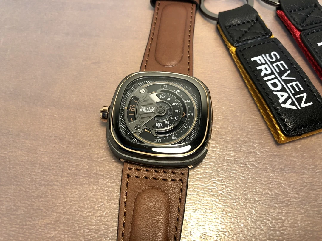 SEVEN FRIDAY watch M2B/01 men  - đánh giá và giá Luxury Watch Winder