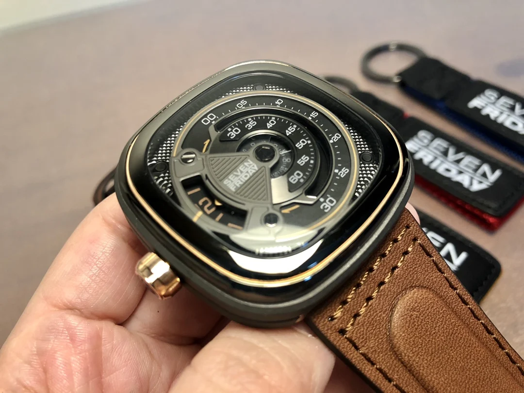 SEVEN FRIDAY watch M2B/01 men  - đánh giá và giá Luxury Watch Winder