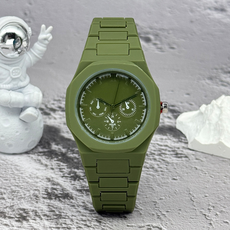 Famous Brand Fake Three-Eyed D - đánh giá và giá Zen Luxury Watch